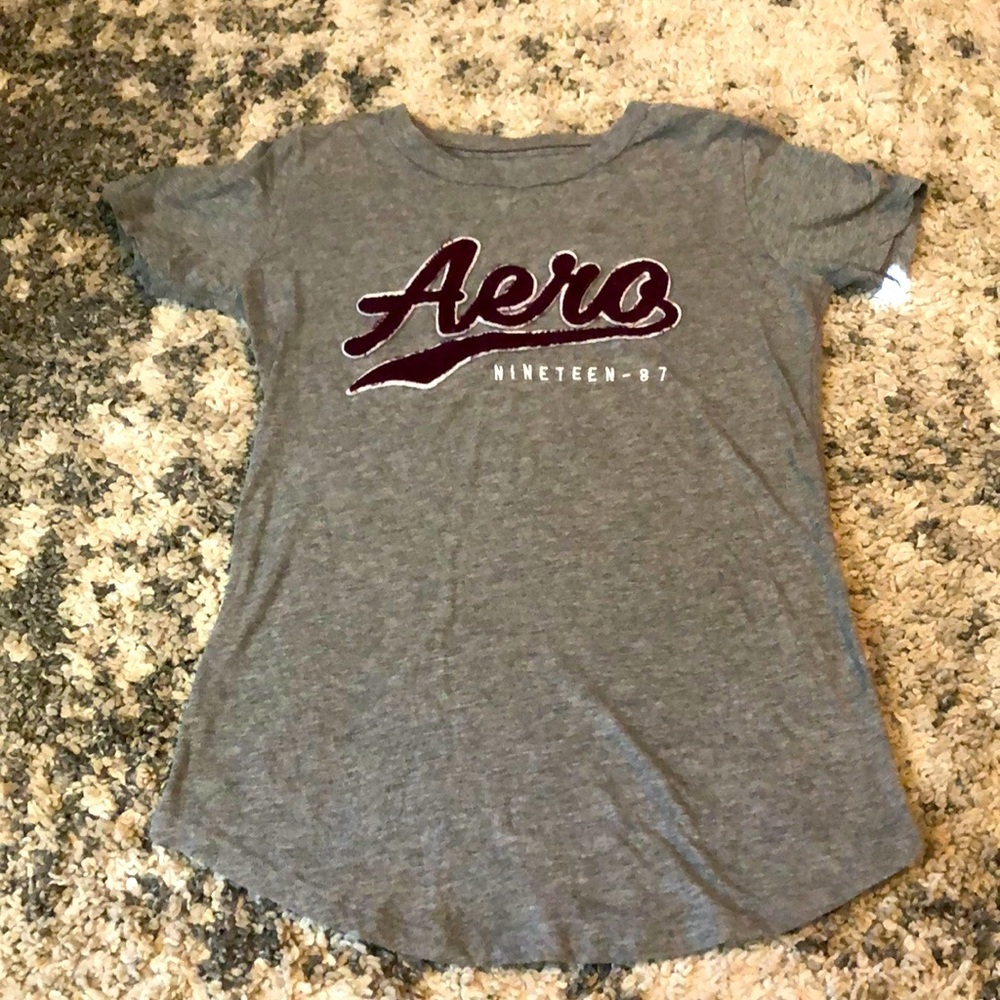 🎉4 for $20 Aeropostale Gray Tee, size XS